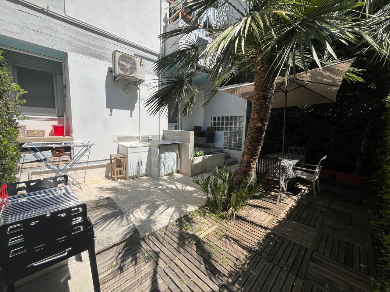 Apartment Seafront